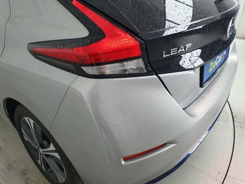 More views of Nissan Leaf