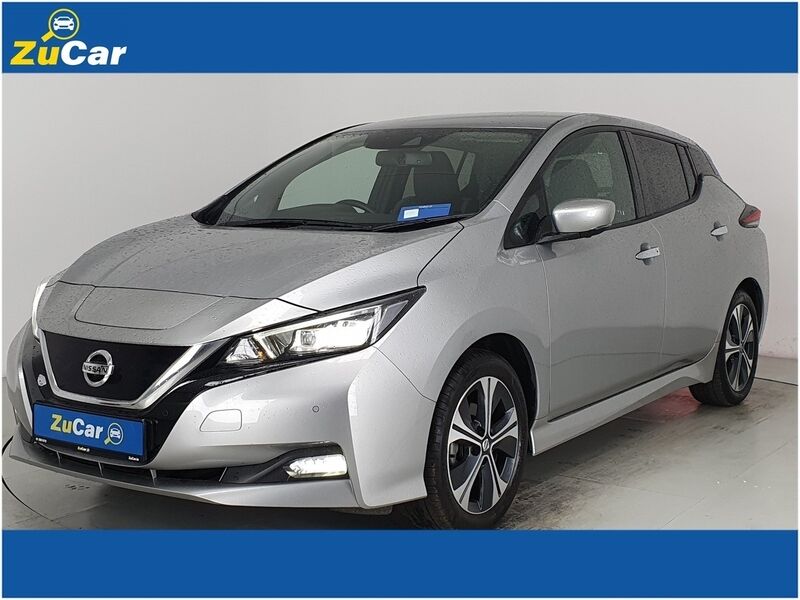 More views of Nissan Leaf