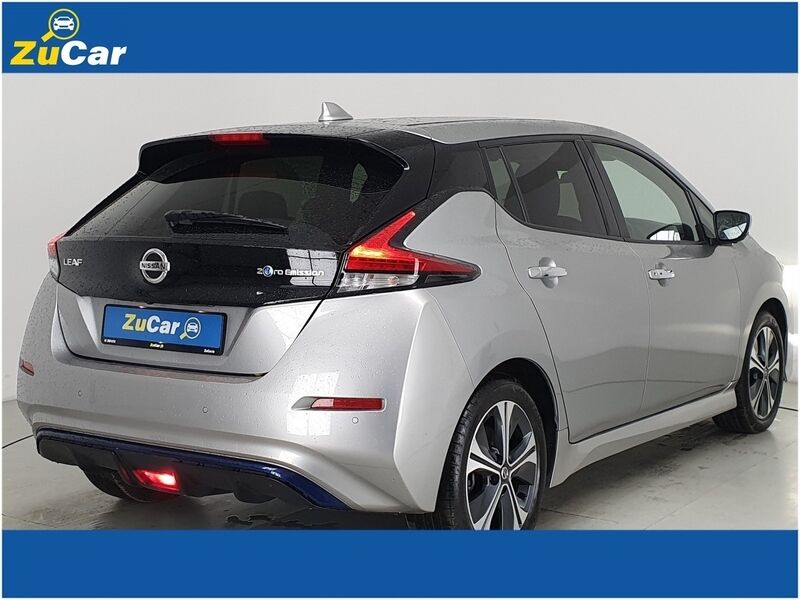 More views of Nissan Leaf