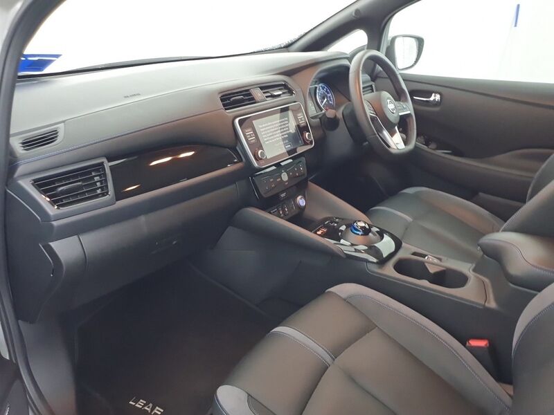 More views of Nissan Leaf