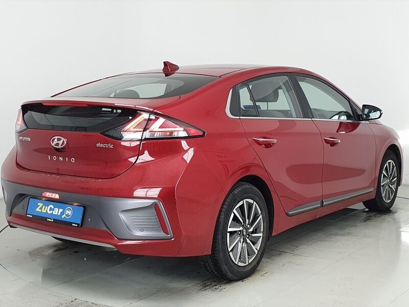 More views of Hyundai Ioniq