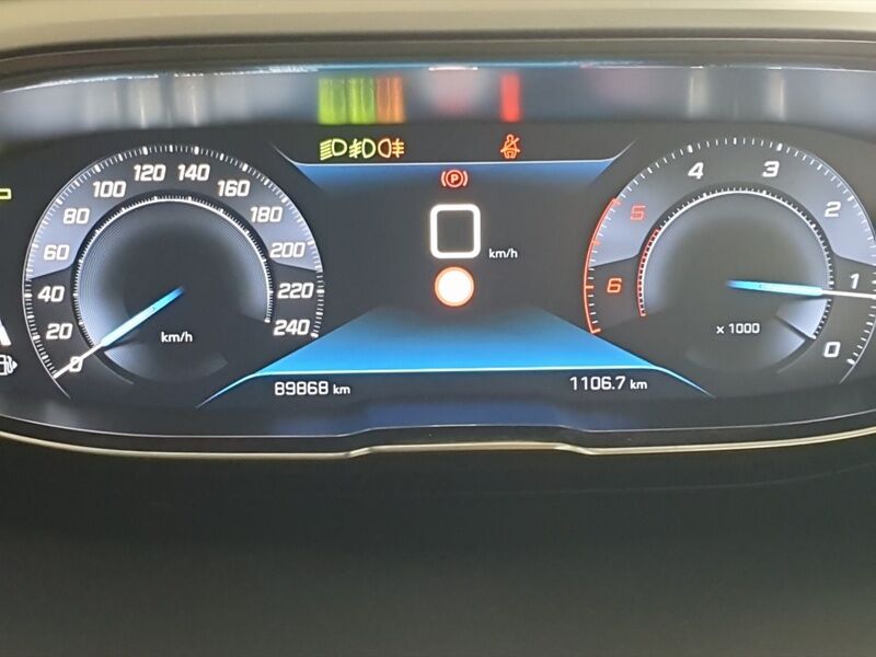 More views of Peugeot 3008