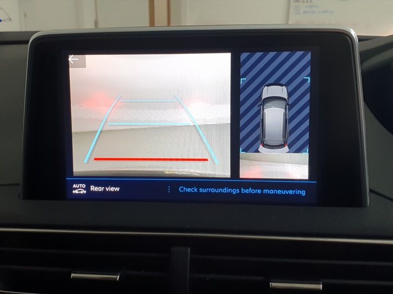 More views of Peugeot 3008