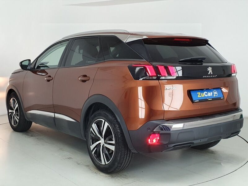 More views of Peugeot 3008