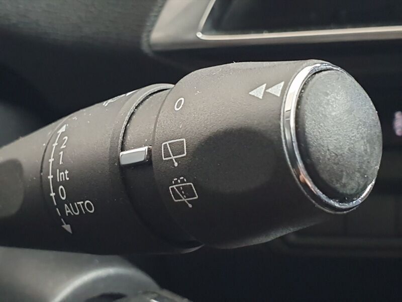 More views of Peugeot 3008