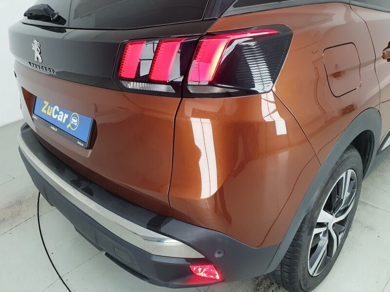 More views of Peugeot 3008