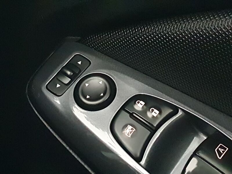 More views of Nissan Juke