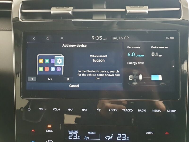 More views of Hyundai Tucson