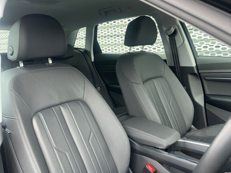 More views of Audi E-Tron