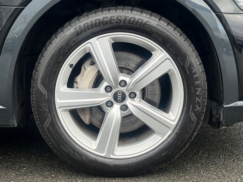 More views of Audi E-Tron
