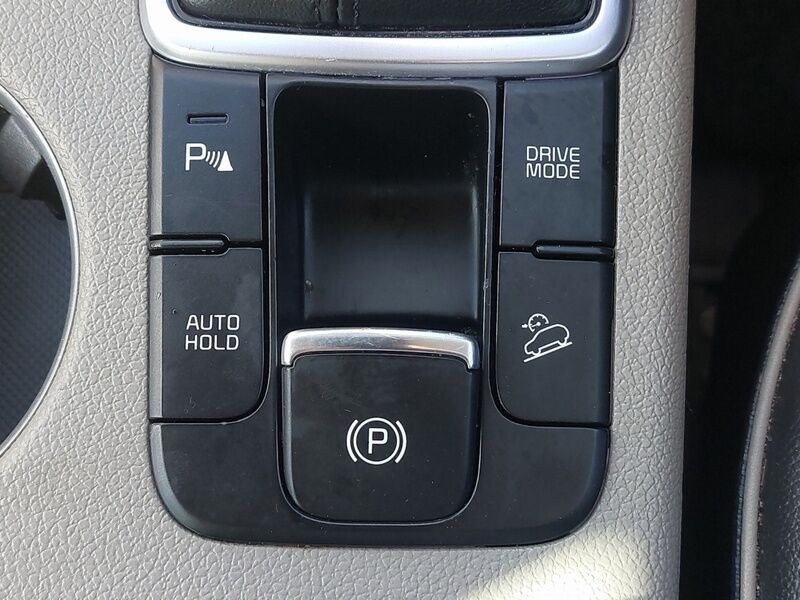 More views of Kia Sportage