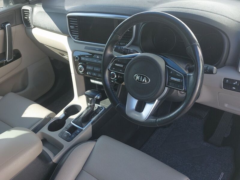 More views of Kia Sportage