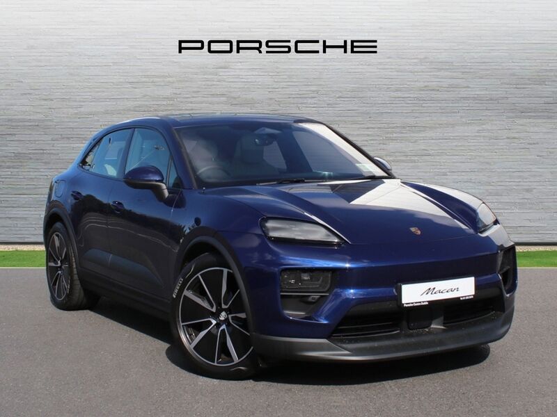 More views of Porsche Macan