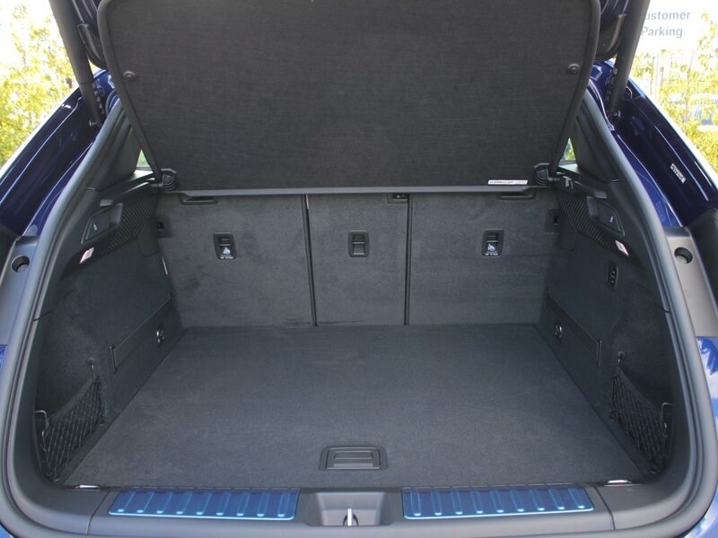 More views of Porsche Macan