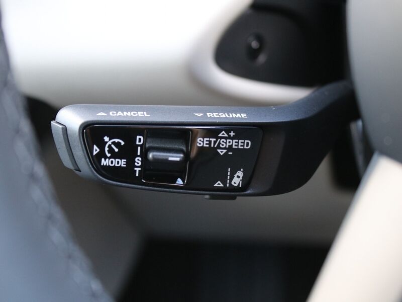 More views of Porsche Macan