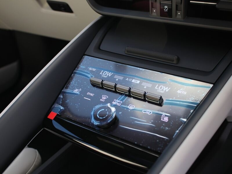 More views of Porsche Macan