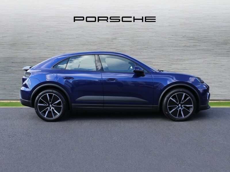 More views of Porsche Macan