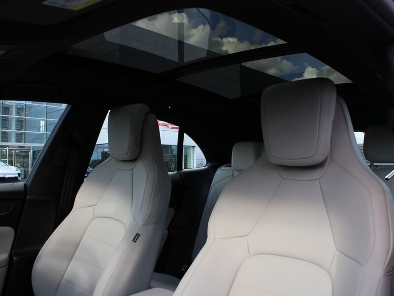 More views of Porsche Macan