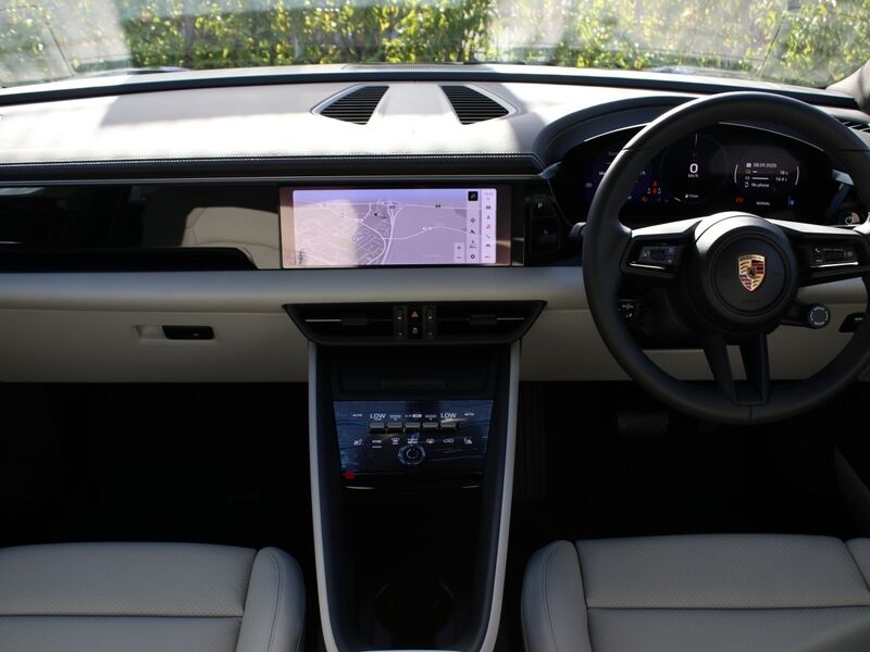 More views of Porsche Macan