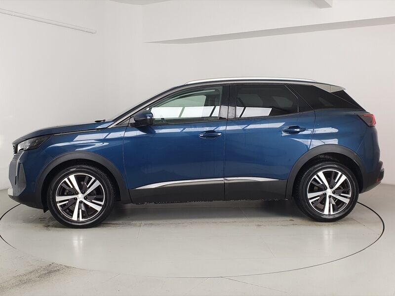More views of Peugeot 3008