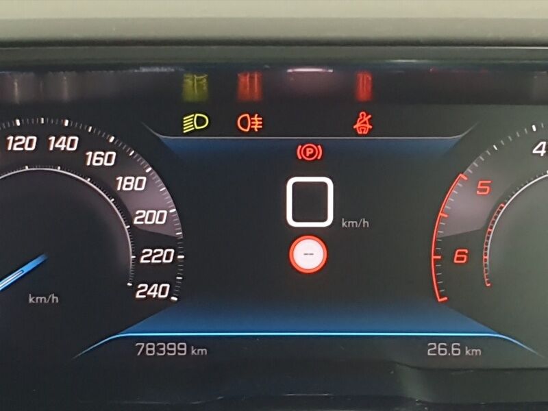 More views of Peugeot 3008