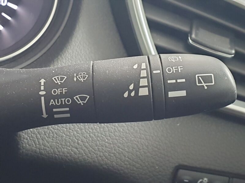 More views of Nissan QASHQAI