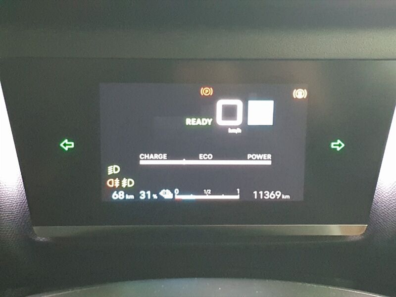 More views of Citroen E-C4 X 
