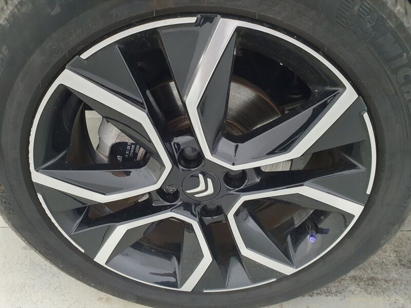 More views of Citroen E-C4 X 