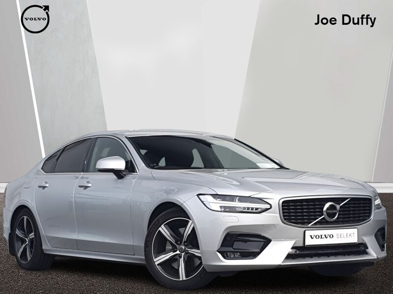 More views of Volvo S90