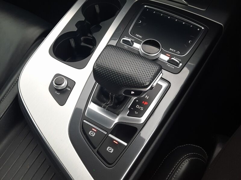 More views of Audi Q7