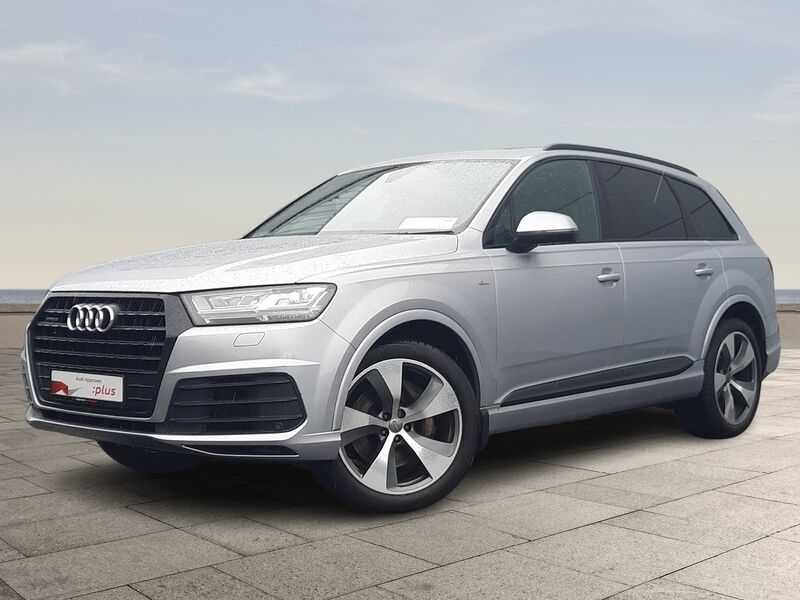 More views of Audi Q7