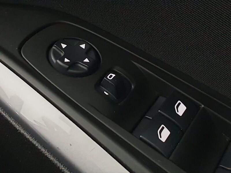 More views of Opel GRANDLAND X