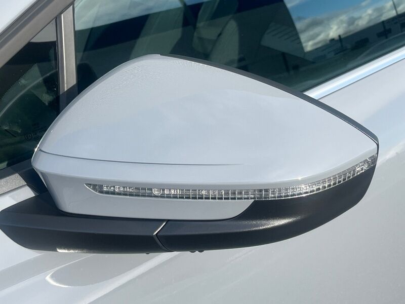 More views of Audi Q4 E-tron