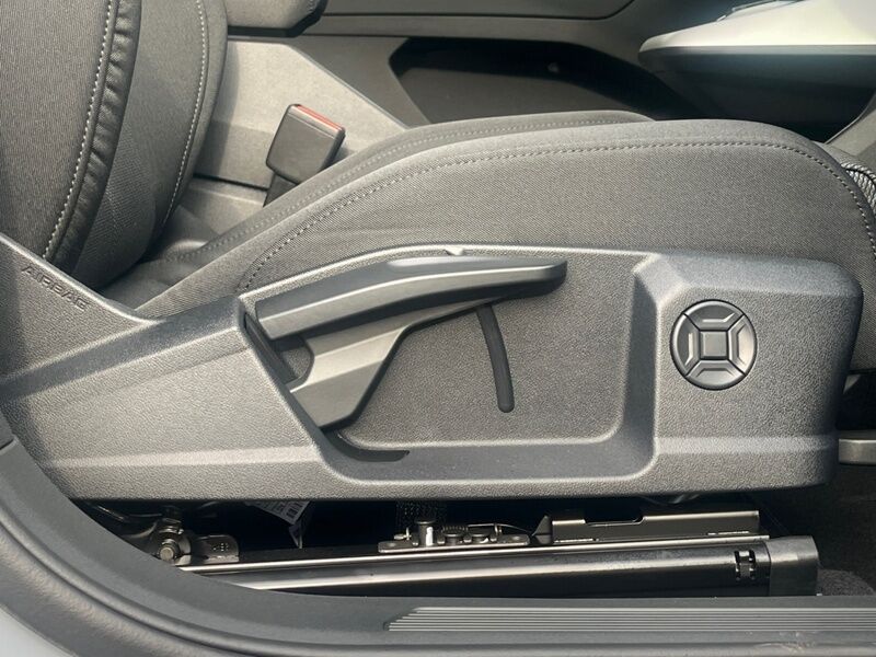 More views of Audi Q4 E-tron