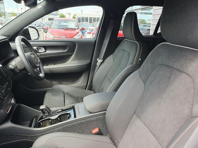 More views of Volvo XC40