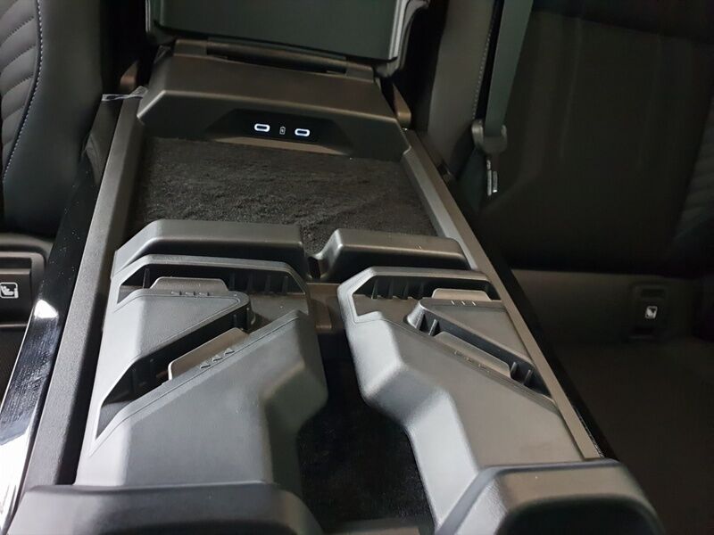 More views of Renault Scenic