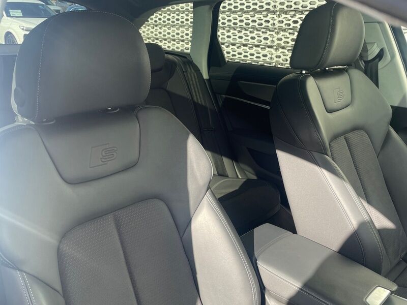 More views of Audi A6 Avant
