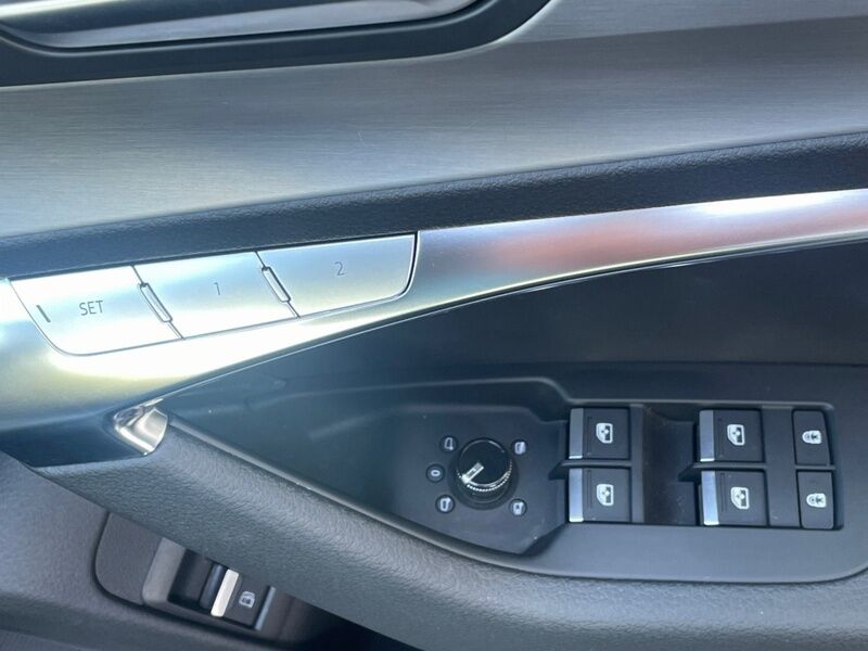 More views of Audi A6 Avant