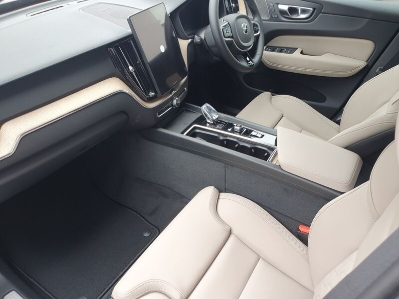 More views of Volvo XC60