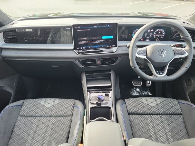 More views of Volkswagen Tayron