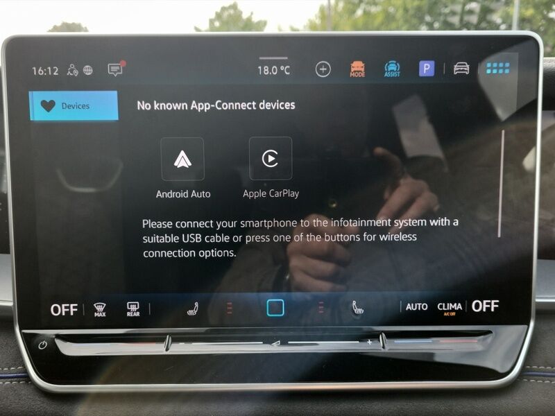 More views of Volkswagen Tayron