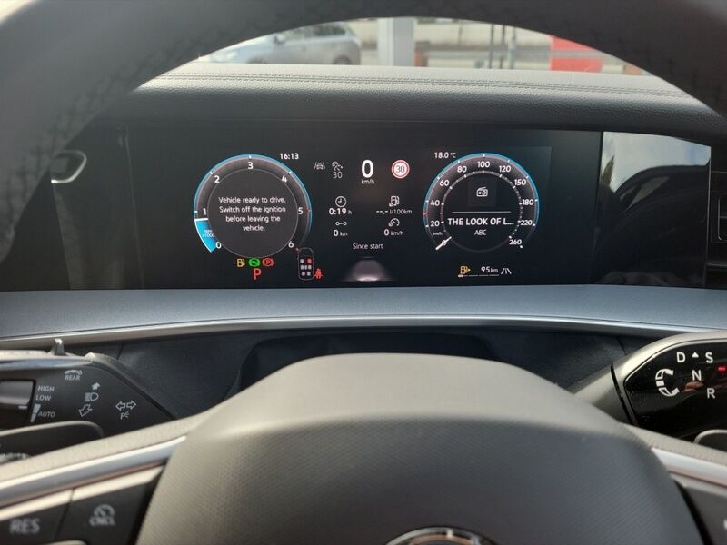 More views of Volkswagen Tayron