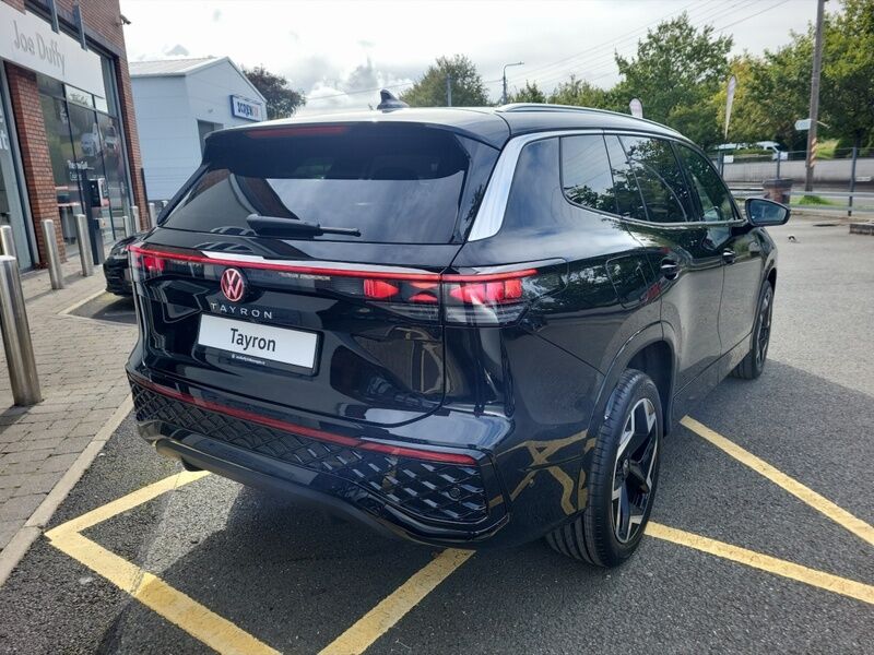 More views of Volkswagen Tayron