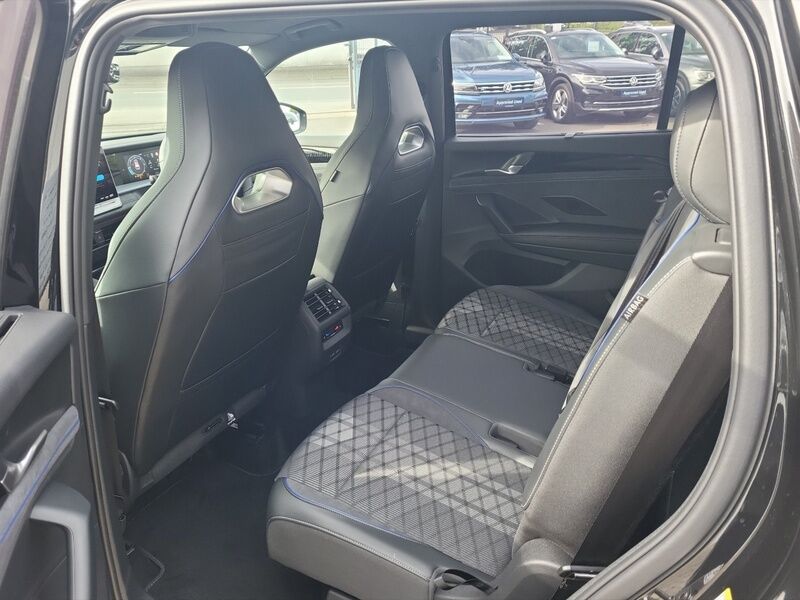 More views of Volkswagen Tayron