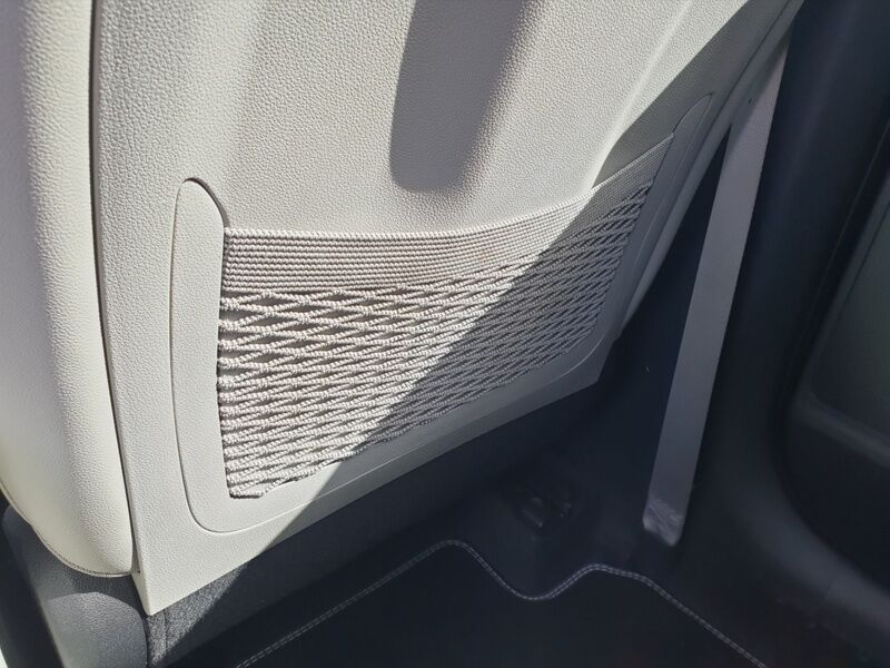 More views of Kia Niro