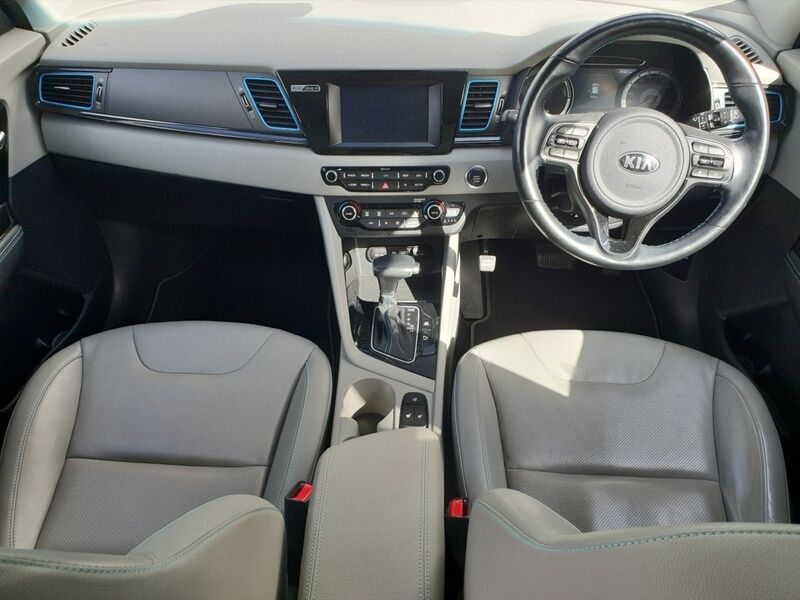 More views of Kia Niro