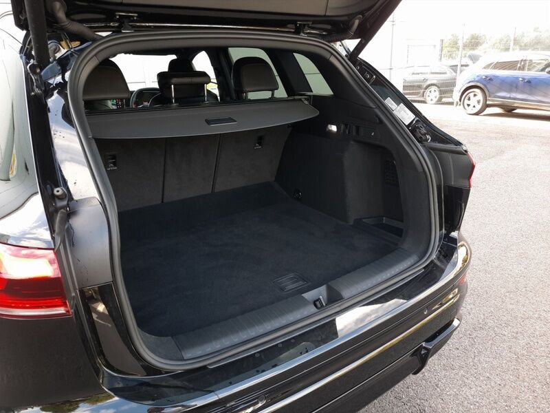 More views of Audi Q6 e-tron