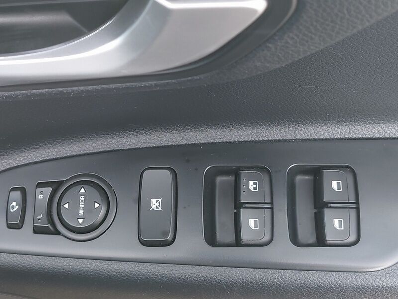 More views of Kia Stonic