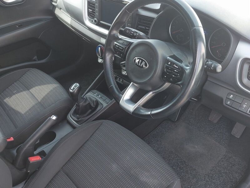 More views of Kia Stonic