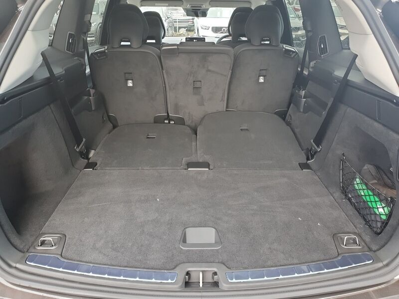 More views of Volvo EX90